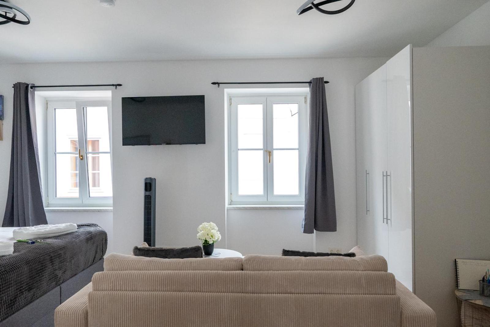 Wachau Oasis - Elegance With A Private Terrace Apartment Mautern Exterior foto